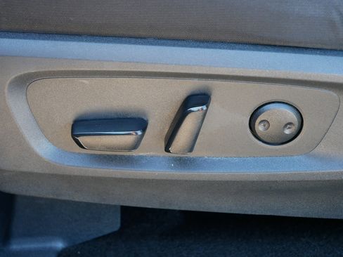 Used 2025 Nissan Pathfinder SV AWD/4WD image 20