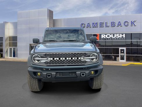 Used 2025 Ford Bronco Badlands w/ Sasquatch Package AWD/4WD image 3