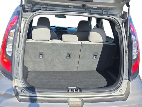 Used 2017 Kia Soul image 19