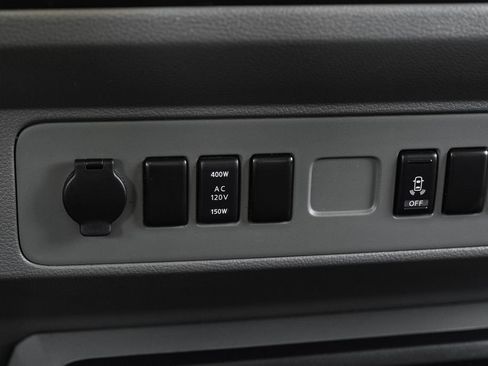 Used 2019 Nissan NV 2500 SV RWD image 21