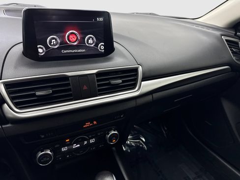 Used 2018 MAZDA MAZDA3 Touring FWD image 24