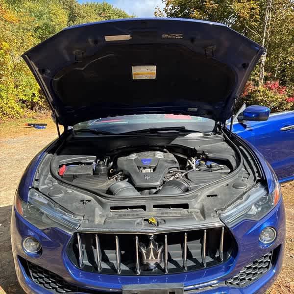Used 2017 Maserati Levante S AWD/4WD image 19