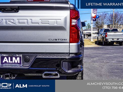New 2026 Chevrolet Silverado 1500 Custom Trail Boss w/ LPO, Dark Essentials Package AWD/4WD image 15