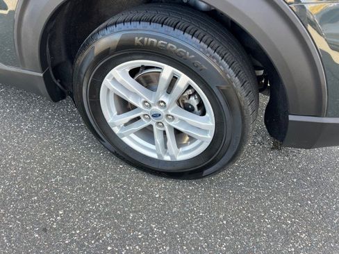 Certified 2022 Ford Explorer XLT w/ Equipment Group 202A image 25