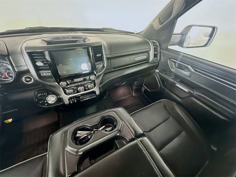 Used 2024 RAM 1500 Laramie image 11