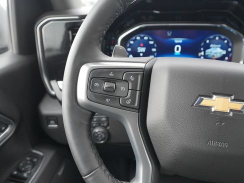 Used 2025 Chevrolet Silverado 1500 LTZ AWD/4WD image 35