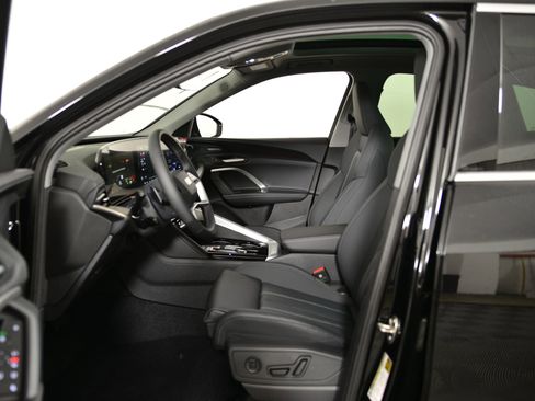 New 2025 Audi Q5 Premium Plus image 22