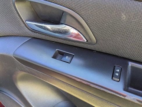 Used 2015 Chevrolet Cruze LT w/ RS Package image 32