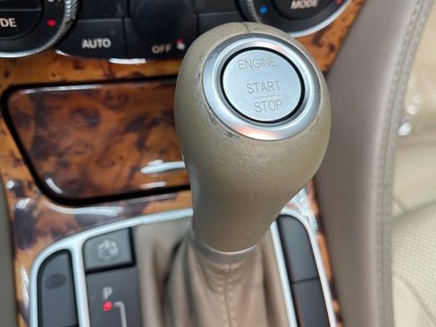 Used 2011 Mercedes-Benz SL 550 550 image 26