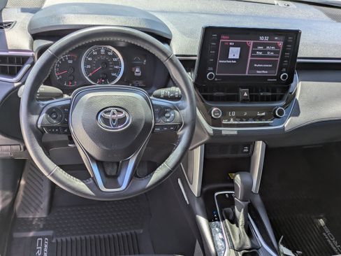 Used 2022 Toyota Corolla Cross LE AWD/4WD image 14