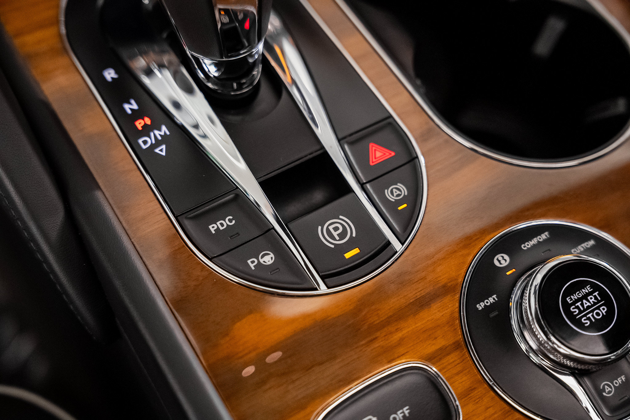 Used 2022 Bentley Bentayga AWD/4WD image 53
