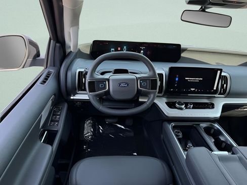 New 2026 Ford Expedition Active AWD/4WD image 8