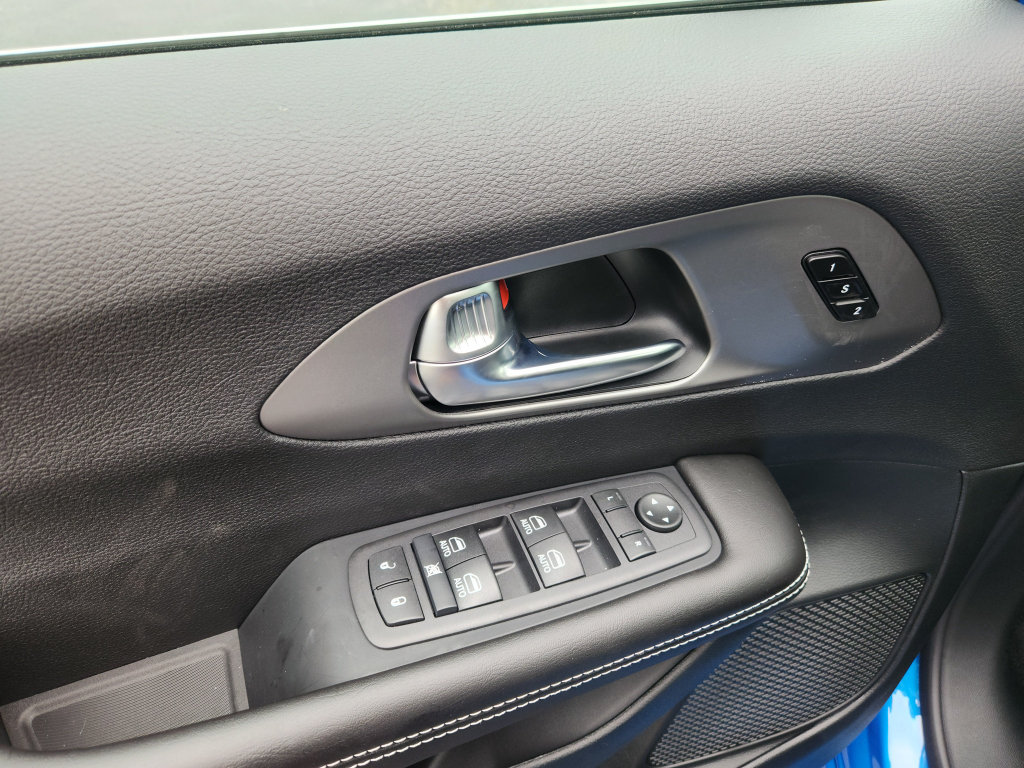 New 2027 Chrysler Pacifica Select FWD image 20