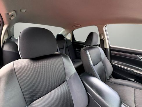 Used 2017 Nissan Altima 2.5 SR image 35