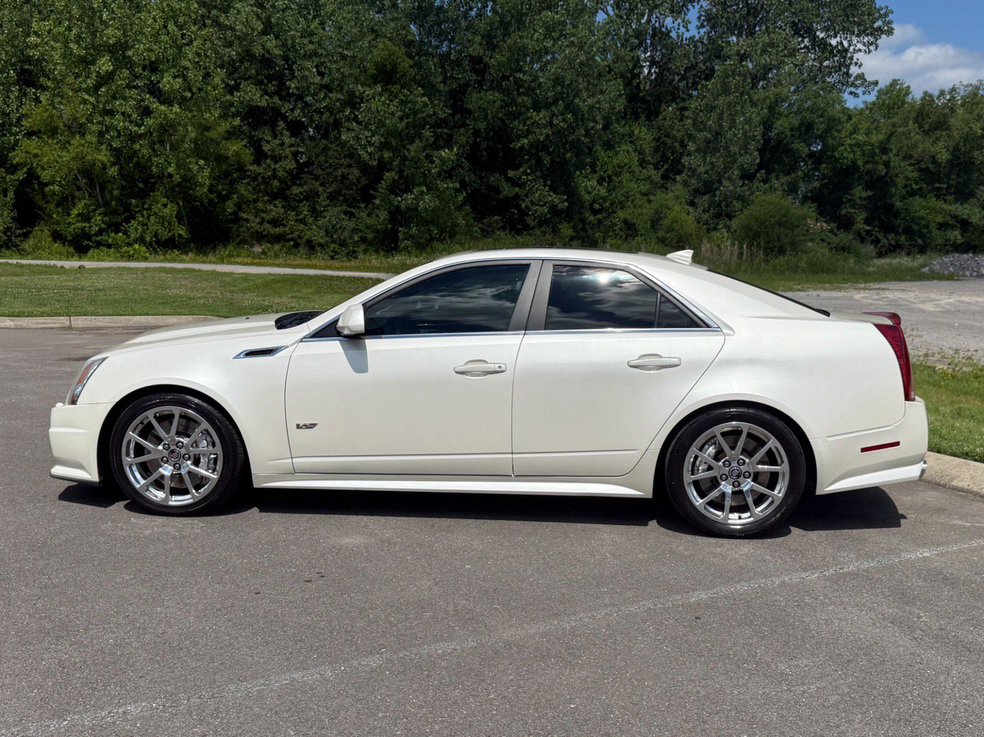 Used 2011 Cadillac CTS V RWD image 7
