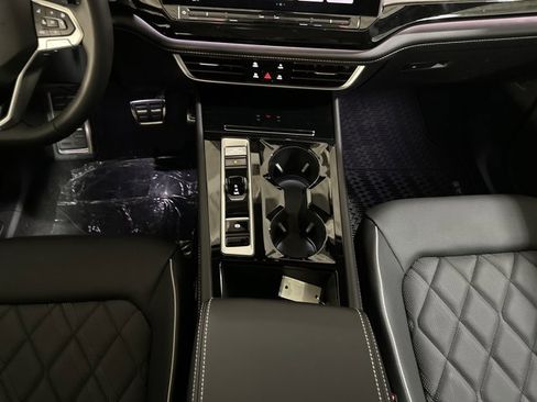 New 2026 Volkswagen Atlas SEL Premium R-Line AWD/4WD image 33