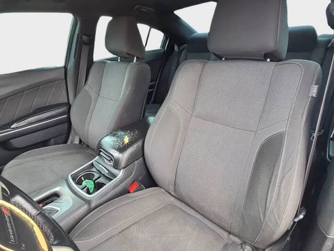Used 2015 Dodge Charger SXT image 10