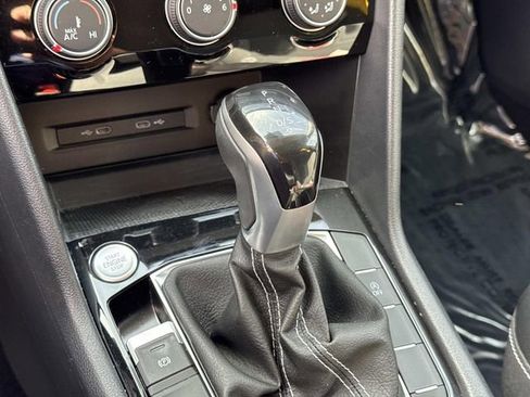 Certified 2023 Volkswagen Taos SE w/ Black Wheel Package image 21