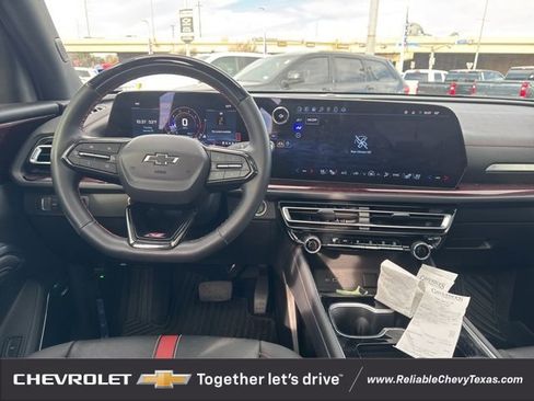 Certified 2024 Chevrolet Traverse RS image 21