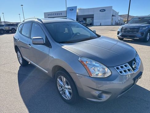 Used 2013 Nissan Rogue SV w/ Premium Pkg image 3