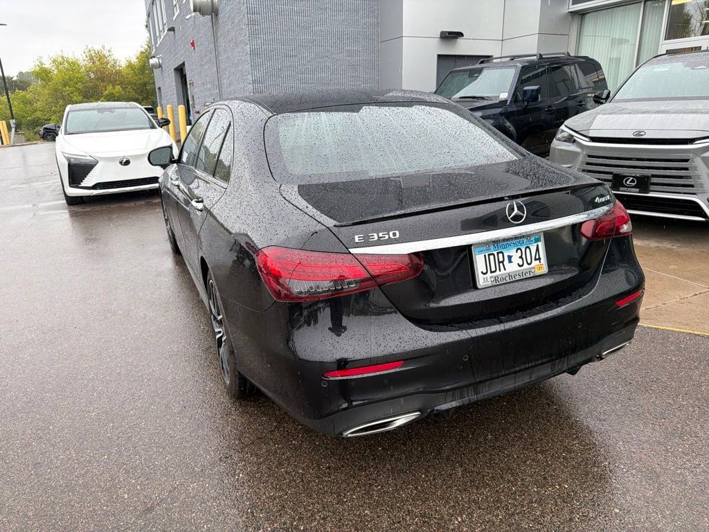 Used 2022 Mercedes-Benz E 350 4MATIC Sedan image 9