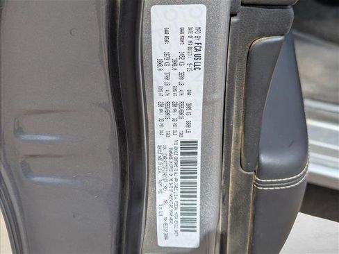 Used 2015 Jeep Grand Cherokee Overland image 16