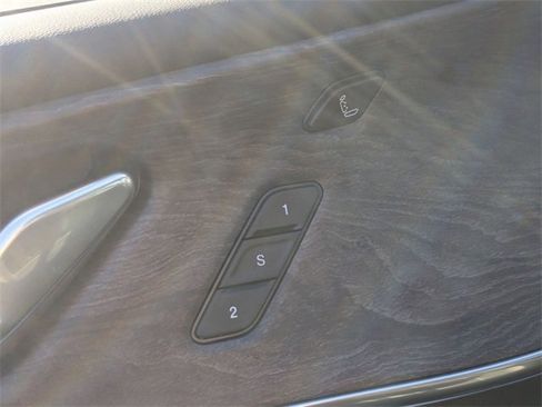 New 2025 Jeep Grand Cherokee Overland image 10