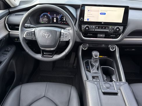 Certified 2026 Toyota Grand Highlander AWD Hybrid image 21