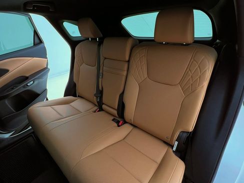 Used 2024 Lexus RX 350 Premium w/ Accessory Package (Z1) AWD/4WD image 15