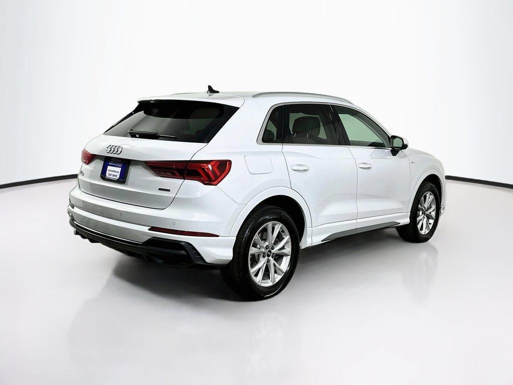 Used 2022 Audi Q3 2.0T Premium Plus w/ Premium Plus Package AWD/4WD image 7