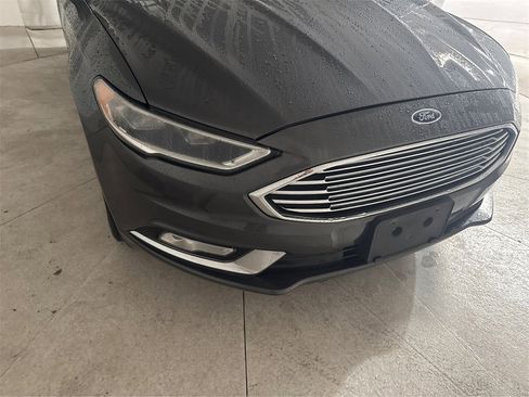 Used 2018 Ford Fusion Titanium image 35