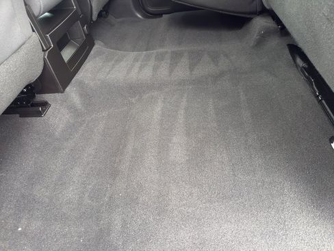 Used 2018 Chevrolet Silverado 1500 LT w/ All Star Edition image 34