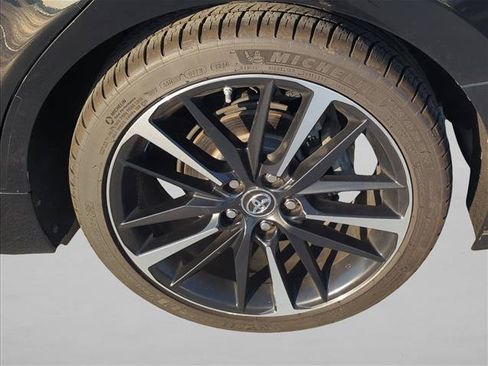 Used 2019 Toyota Camry XSE FWD image 6