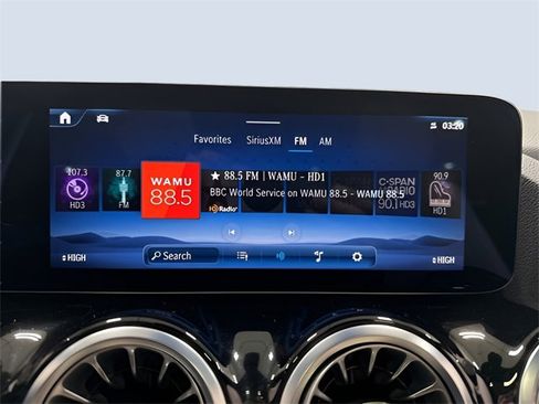 Used 2025 Mercedes-Benz GLA 250 4MATIC image 19