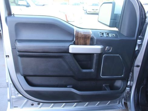 Used 2020 Ford F150 Lariat RWD image 18