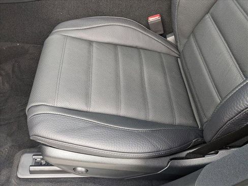 New 2025 Mercedes-Benz GLE 580 GLE 580 image 4