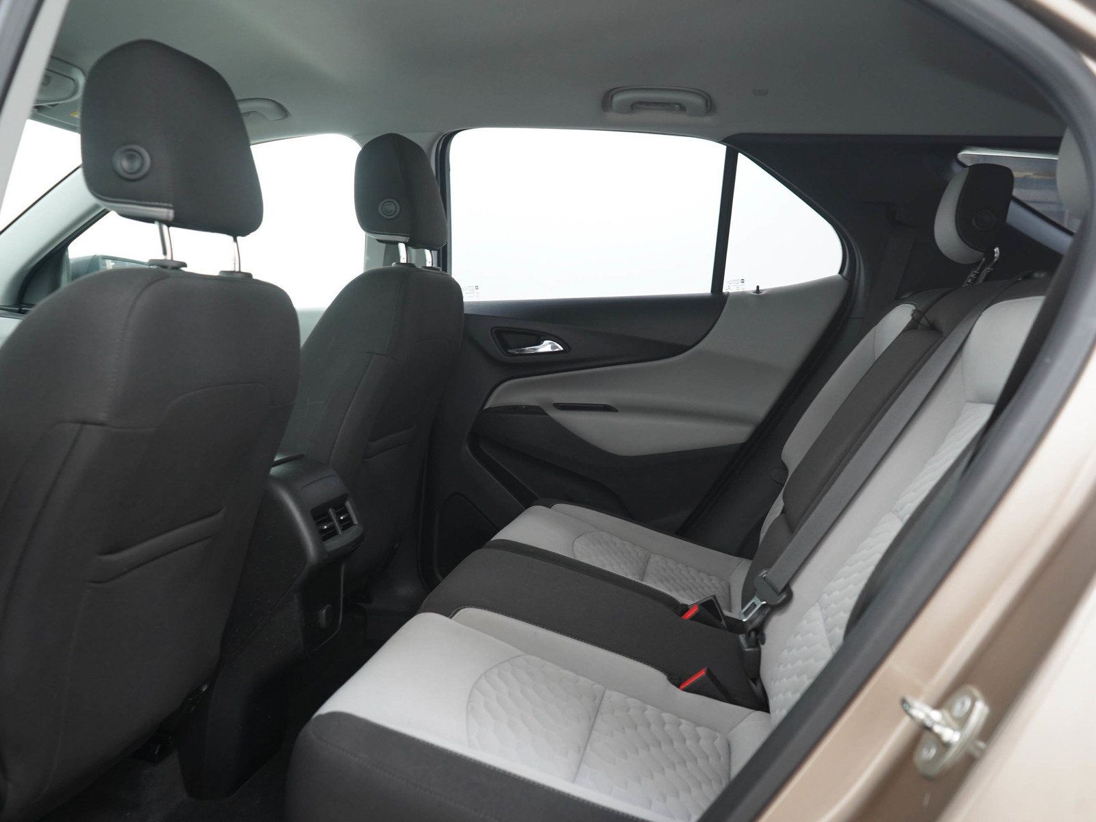 Used 2018 Chevrolet Equinox LS FWD image 15