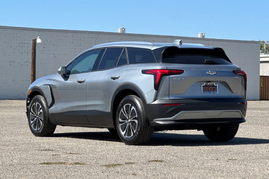 Used 2025 Chevrolet Blazer EV LT FWD image 6