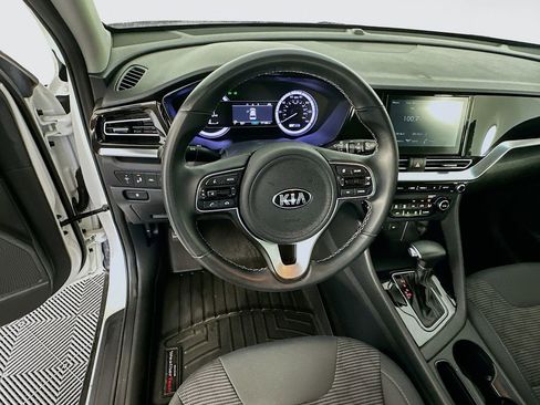 Used 2021 Kia Niro LXS FWD image 11