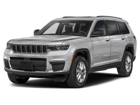 Used 2025 Jeep Grand Cherokee L Limited w/ Trailer Tow Package AWD/4WD image 4