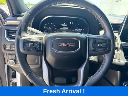 Used 2023 GMC Yukon AT4 w/ AT4 Premium Package AWD/4WD image 5