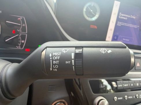 Certified 2025 Lexus ES 350 w/ Accessory Package (Z2) FWD image 23