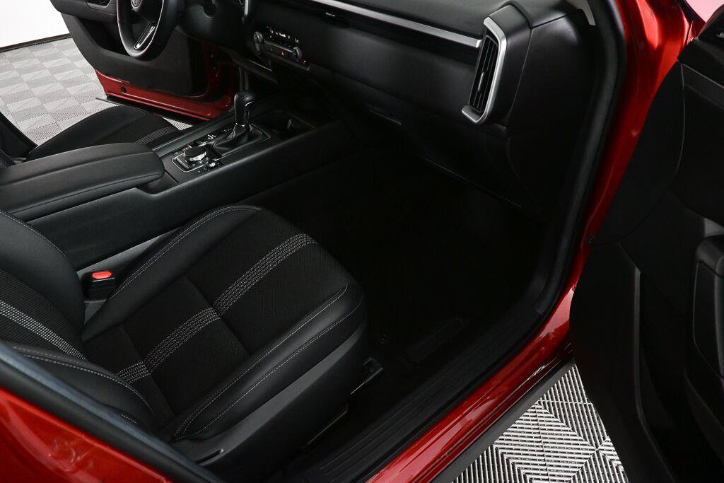 Used 2025 MAZDA CX-50 AWD 2.5 S w/ Premium Package image 2