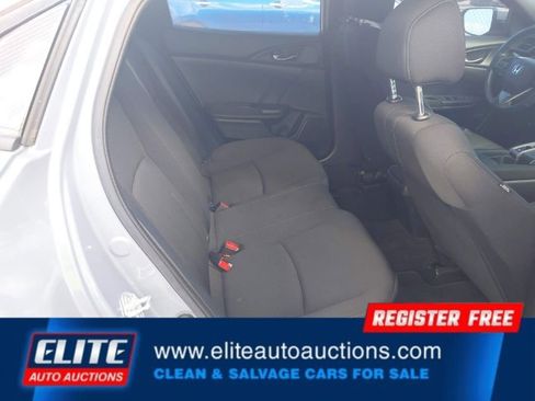 Used 2018 Honda Civic Sport image 16