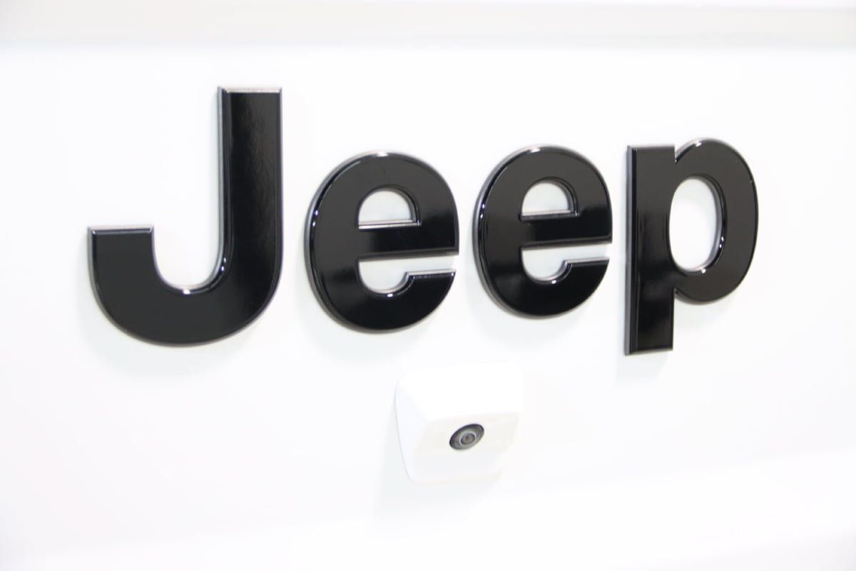 Used 2021 Jeep Gladiator Overland AWD/4WD image 14