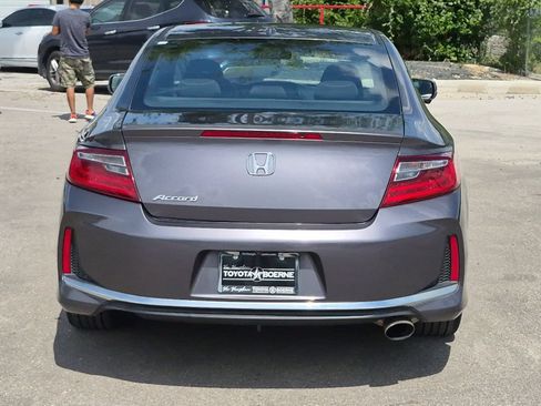 Used 2017 Honda Accord EX image 4