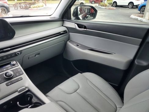 Used 2023 Hyundai Palisade SEL w/ Cargo Package image 14