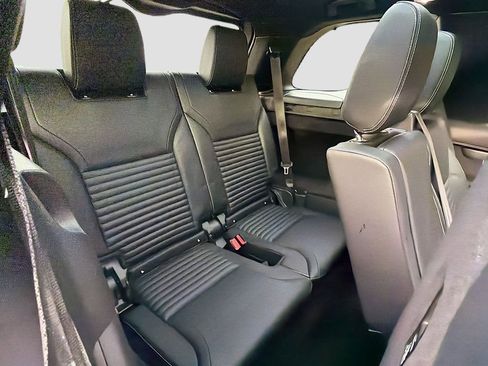 Used 2022 Land Rover Discovery S R-Dynamic AWD/4WD image 21