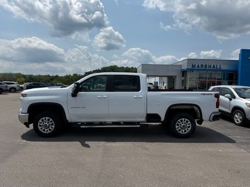 Used 2026 Chevrolet Silverado 2500 LT AWD/4WD image 4