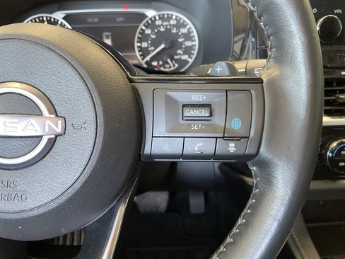 Certified 2023 Nissan Pathfinder SL w/ Black Appearance Package image 13